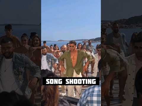 Ishq Jaisa Kuch Song  Behind The Scenes  Hrithik Roshan  Deepika Padukone fighter shorts hindi - Geet Mp PK thumbnail