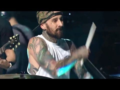 Drum Battle  Travis Barker Vs Rob Bourdon Linkin Park Live  - LP Norway thumbnail